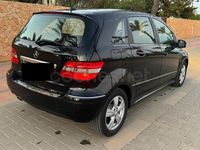 Usado Mercedes B200 136 CV (100 kW) 2011 Negro Monovolumen