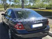 Usado Ford Mondeo Trend 130 CV (95 kW) 2007 Gris / plata Berlina