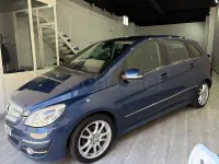 Usado Mercedes B180 109 CV (80 kW) 2011 Azul Utilitario