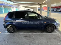 Usado Ford Fiesta Ambiente 68 CV (50 kW) 2004 Azul Utilitario