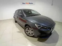 Usado Seat Leon Style 150 CV (110 kW) 2023 Gris Berlina