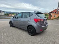 Usado Hyundai ix20 GLS 90 CV (66 kW) 2012 Gris / plata Utilitario