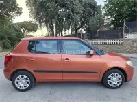 Usado Skoda Fabia Style 80 CV (58 kW) 2007 Naranja Berlina