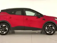 Usado Renault Captur Techno 100 CV (73 kW) 2025 Rojo SUV
