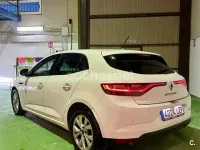 Usado Renault Mégane II Intens 115 CV (84 kW) 2022 Blanco Berlina