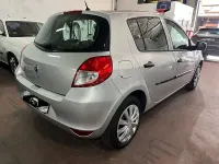 Usado Renault Clio II 75 CV (55 kW) 2010 Gris / plata Berlina