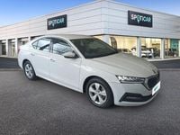 Usado Skoda Octavia Ambition 150 CV (110 kW) 2021 Blanco Familiar