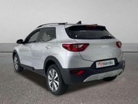 Usado Kia Stonic 79 CV (58 kW) 2024 Plateado SUV
