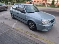 Usado Hyundai Accent GLS 102 CV (75 kW) 2003 Azul Berlina