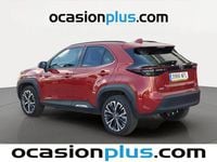 Usado Toyota Yaris 116 CV (85 kW) 2024 Rojo Utilitario