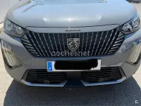Usado Peugeot 2008 Allure 136 CV (100 kW) 2025 Gris / plata SUV