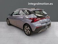 Usado Hyundai i20 84 CV (61 kW) 2024 Gris Berlina