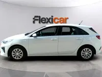 Usado Kia Ceed 100 CV (73 kW) 2019 Blanco Utilitario