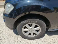 Usado Mercedes ML280 190 CV (139 kW) 2007 Negro SUV