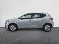 Usado Dacia Sandero Comfort 91 CV (66 kW) 2022 Gris / plata Berlina