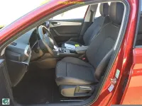 Usado Seat Leon FR 150 CV (110 kW) 2025 Granate