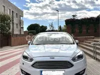 Usado Ford Focus Titanium 115 CV (84 kW) 2015 Blanco Berlina