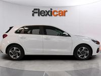 Begagnad Hyundai i30 121 HK (88 kW) 2024 Vit Sedan