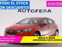 Usado Opel Astra Selective 125 HP (91 kW) 2018 Vermelho Sedan