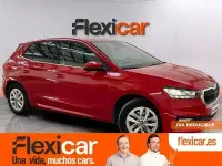 Usado Skoda Fabia Selection 115 CV (84 kW) 2025 Rojo Utilitario