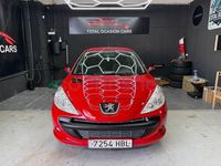 Usado Peugeot 206 60 CV (44 kW) 2011 Rojo Berlina
