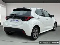 Usado Toyota Yaris Hybrid Active 116 CV (85 kW) 2025 Blanco Berlina