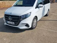 Usado Mercedes V300 Avantgarde 239 CV (175 kW) 2024 Blanco Monovolumen