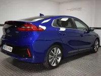 Usado Hyundai Ioniq 141 CV (103 kW) 2018 Azul Utilitario