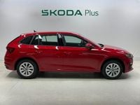 Nuevo Skoda Scala Essence 115 CV (84 kW) 2025 Rojo Utilitario