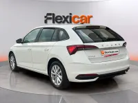 Usado Skoda Scala Essence 95 CV (69 kW) 2024 Blanco Utilitario