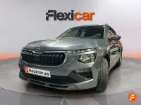 Usado Skoda Kamiq Selection 115 CV (84 kW) 2024 Gris / plata SUV