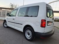 Usado VW Caddy Trendline 102 CV (75 kW) 2018 Blanco Monovolumen