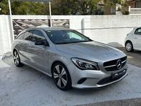 Usado Mercedes CLA200 Shooting Brake 136 CV (100 kW) 2017 Gris / plata Familiar