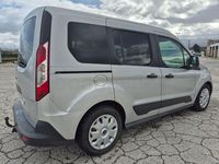 Usado Ford Tourneo Connect Trend 100 CV (73 kW) 2017 Gris / plata Monovolumen