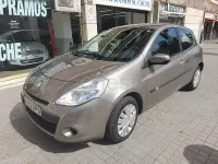 Usado Renault Clio II 100 CV (73 kW) 2009 Gris / plata Berlina