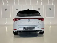 Usado Seat Leon FR 204 CV (150 kW) 2021 Blanco Familiar