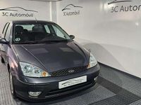 Usado Ford Focus Ambiente 99 CV (72 kW) 2004 Gris Berlina