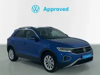 Begagnad VW T-Roc Life 110 HK (80 kW) 2024 Blå SUV