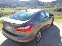 Usado Ford Focus Trend 115 CV (84 kW) 2011 Gris / plata Berlina