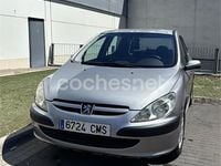 Usado Peugeot 307 90 CV (66 kW) 2003 Gris / plata Berlina