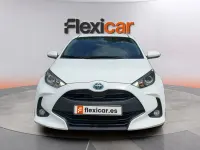 Usado Toyota Yaris Hybrid Business Edition 116 CV (85 kW) 2022 Blanco Berlina