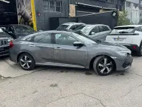 Usado Honda Civic Prestige 182 CV (133 kW) 2017 Gris / plata Berlina