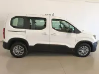 Usado Peugeot Rifter Active 99 CV (72 kW) 2022 Blanco Monovolumen