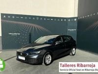 Usado Seat Leon Style 116 CV (85 kW) 2024 Gris Familiar