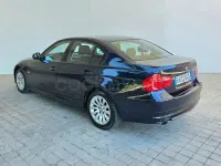 Usado BMW 318 143 CV (105 kW) 2009 Azul Berlina