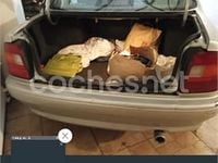 Usado Rover 600 115 CV (84 kW) 1998 Gris / plata Berlina