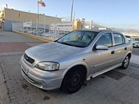 Usado Opel Astra Comfort 82 CV (60 kW) 2000 Gris / plata Berlina