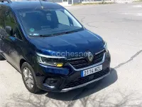 Usado Renault Kangoo Techno 130 CV (95 kW) 2024 Azul Monovolumen