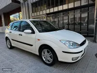 Usado Ford Focus Trend 100 CV (73 kW) 2003 Blanco Berlina