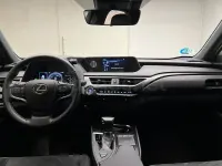 Usado Lexus UX Business Edition 184 CV (135 kW) 2022 Verde SUV